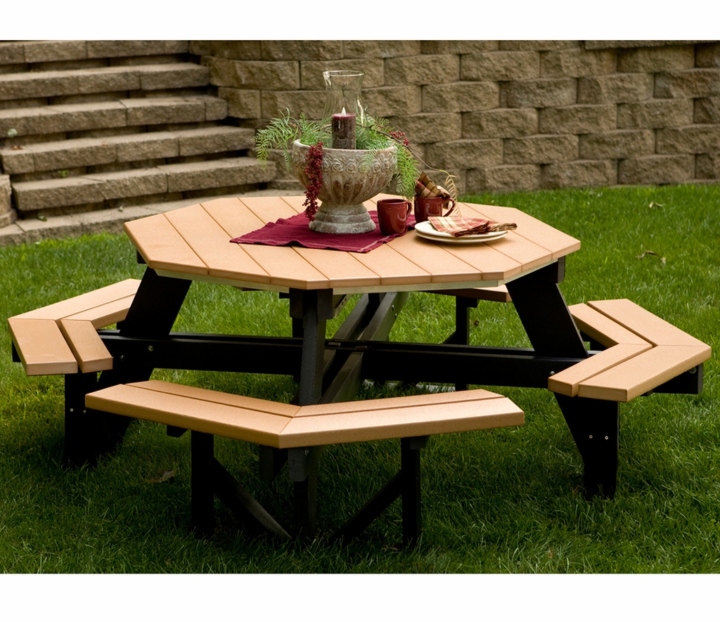 Need cover for Berlin Gardens Resin 86" Octagon Picnic Table (must have center umbrella opening). Do you sell cover